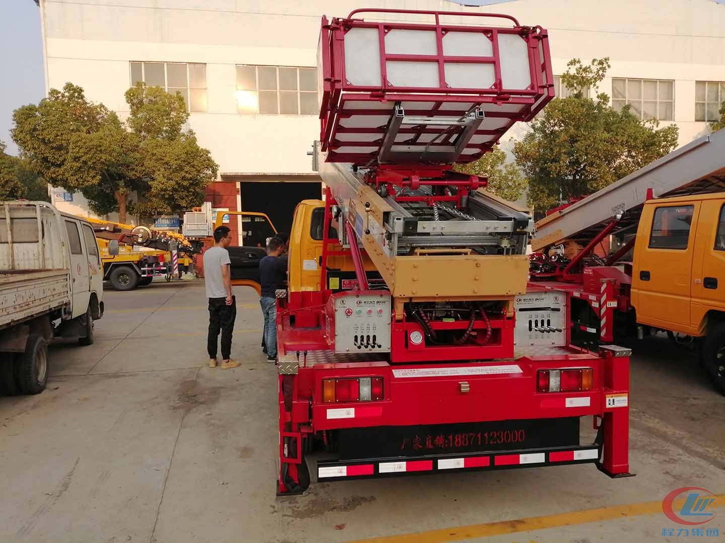 江鈴國六云梯搬家車，江鈴33米云梯搬家車