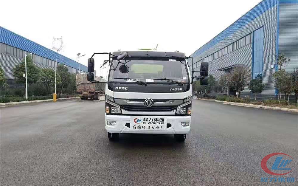 東風(fēng)大多利卡9方洗掃車